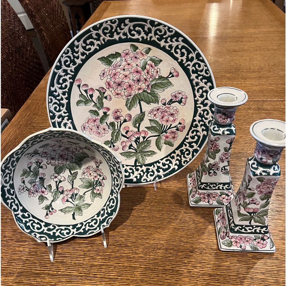 Beautiful floral decor set